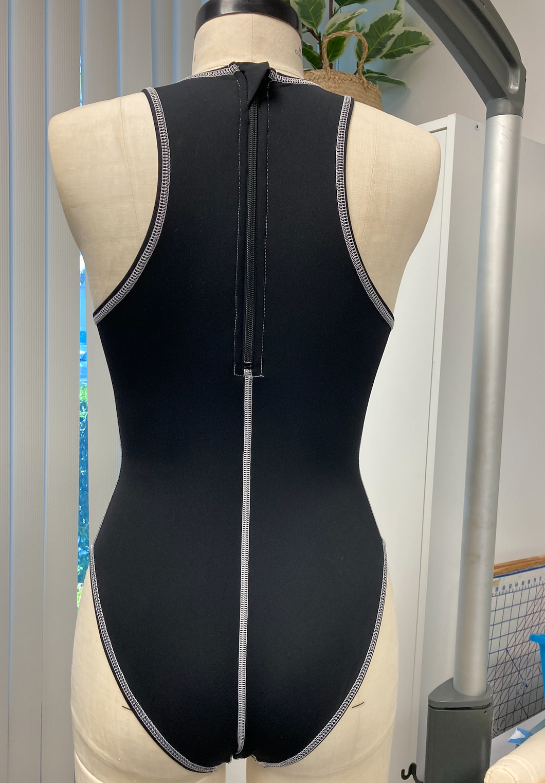 611 Solid Black WWP